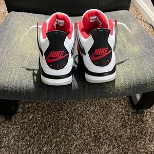 Fire Red Retro 4 size 10.5. Worn several times. Still 9/10 condition.